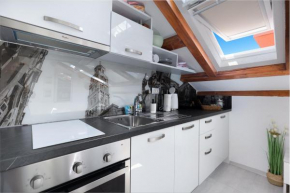 Dante Apartment (Sweet apartment for two)